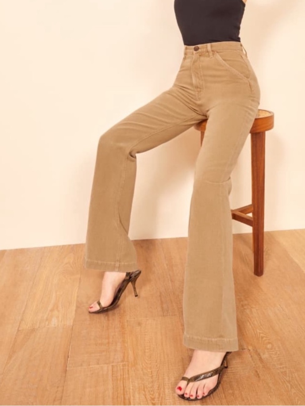 Reformation tan high waisted boot cut trouser jeans size 26 EUC
